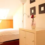 Bica Apartments Guest house
